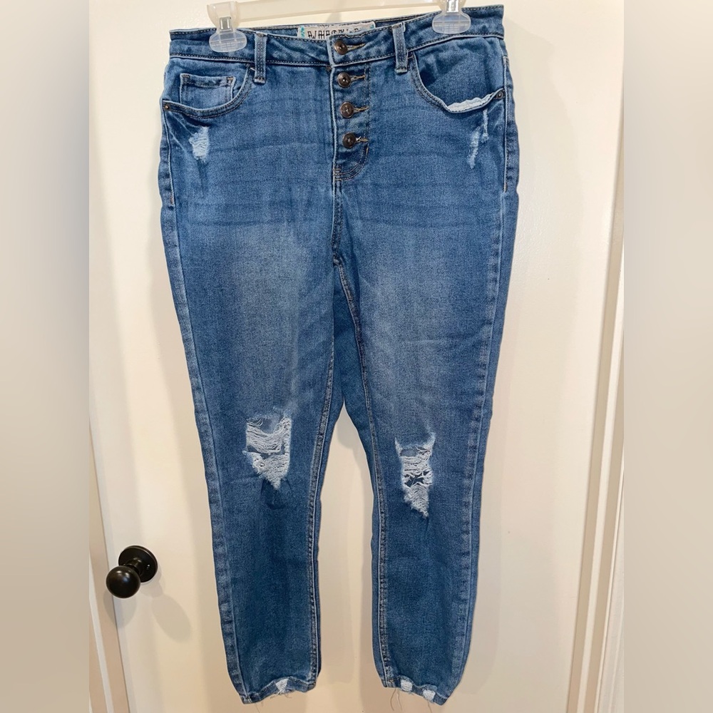 Distressed Women's Ankle Jeans